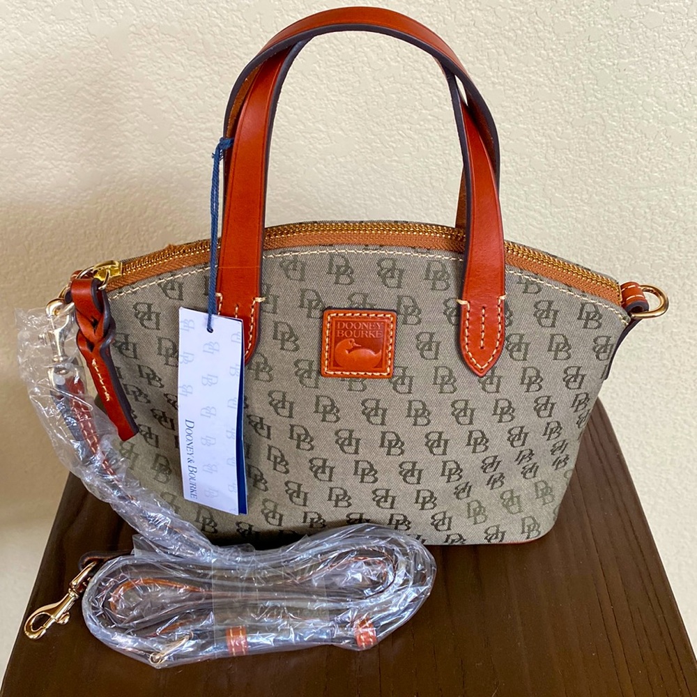 👜NWT Dooney & Bourke Ruby Handbag👜
